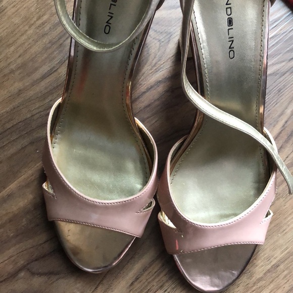 Like new Bandolino size 8.5 - Picture 10 of 11